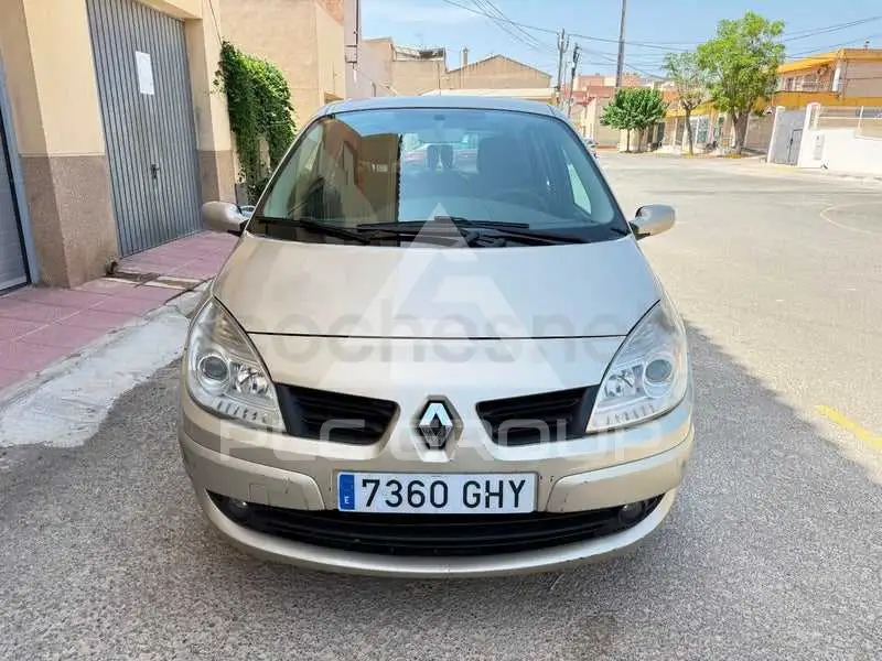 2008 Renault Scenic