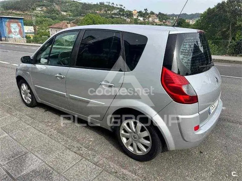2008 Renault Scenic