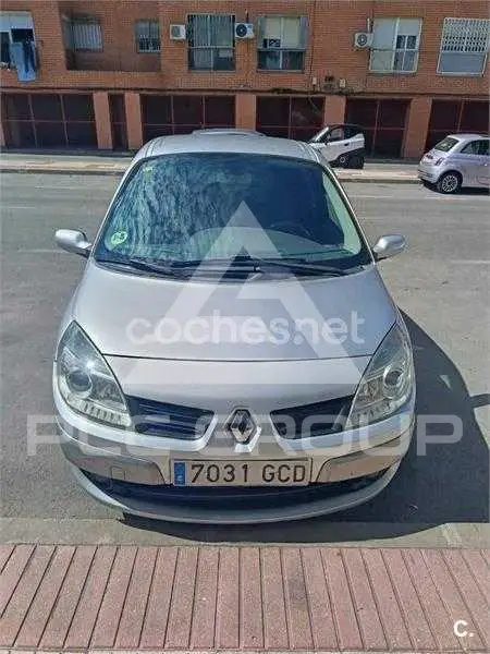 2008 Renault Scenic