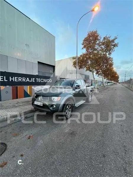 2009 Mitsubishi L200