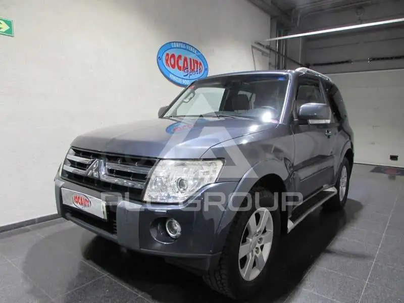 2009 Mitsubishi MONTERO