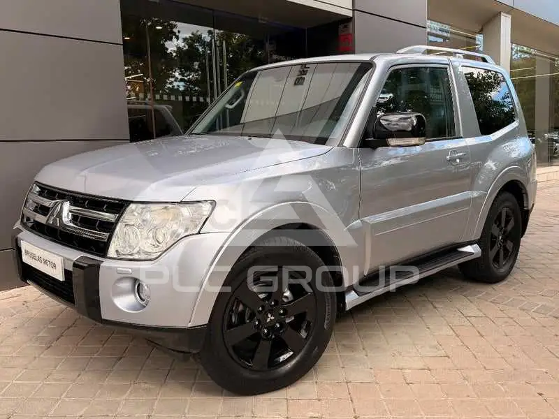 2009 Mitsubishi MONTERO