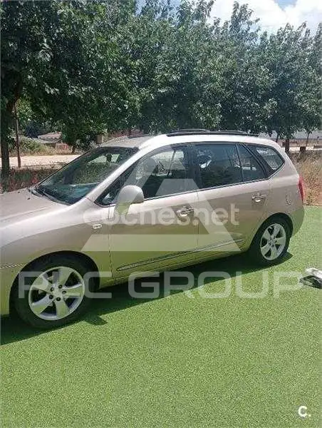 2009 KIA Carens