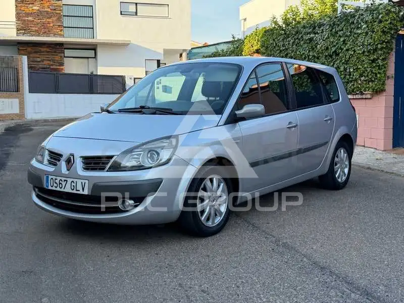 2009 Renault Grand Scenic