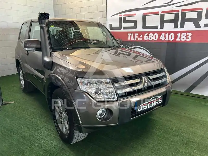 2010 Mitsubishi MONTERO
