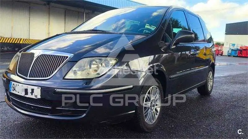 2010 Lancia Phedra