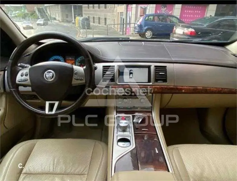 2010 Jaguar XF