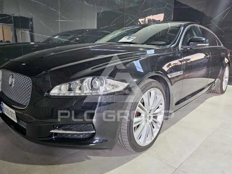 2010 Jaguar XJ
