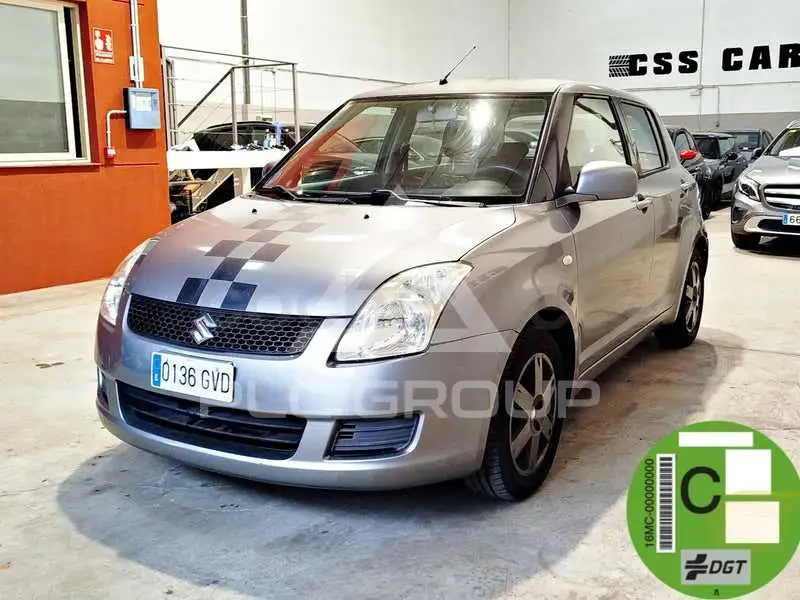 2010 Suzuki SWIFT