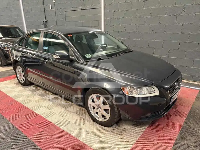 2010 Volvo S40