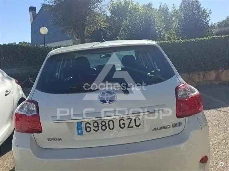 2010 Toyota AURIS