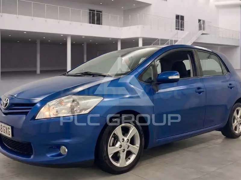 2010 Toyota AURIS