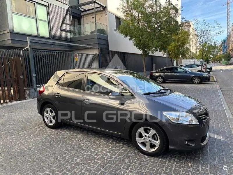 2010 Toyota AURIS