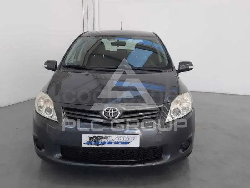 2010 Toyota AURIS