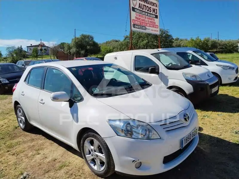 2010 Toyota AURIS