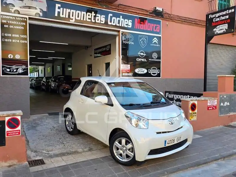 2010 Toyota IQ