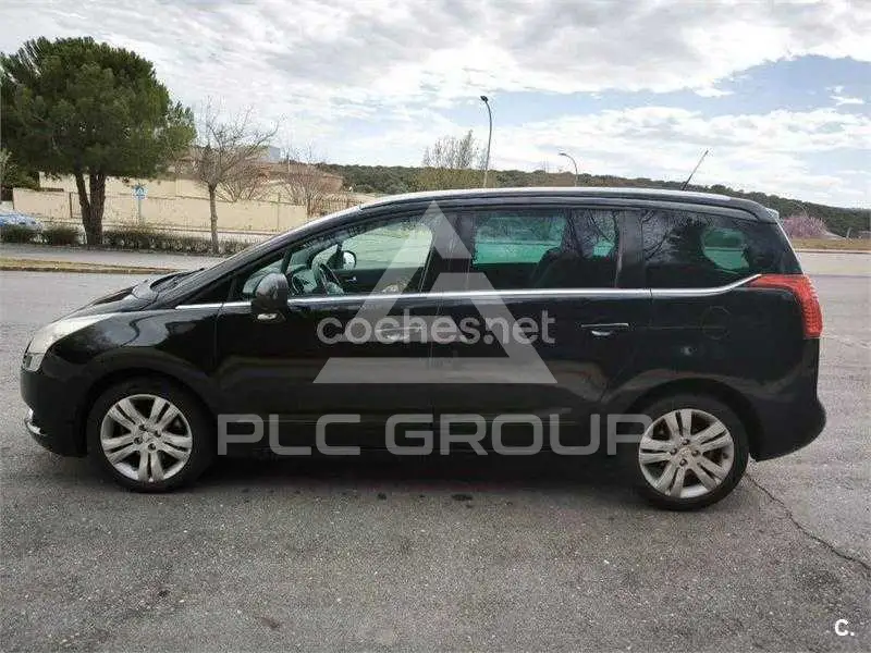 2010 Peugeot 5008