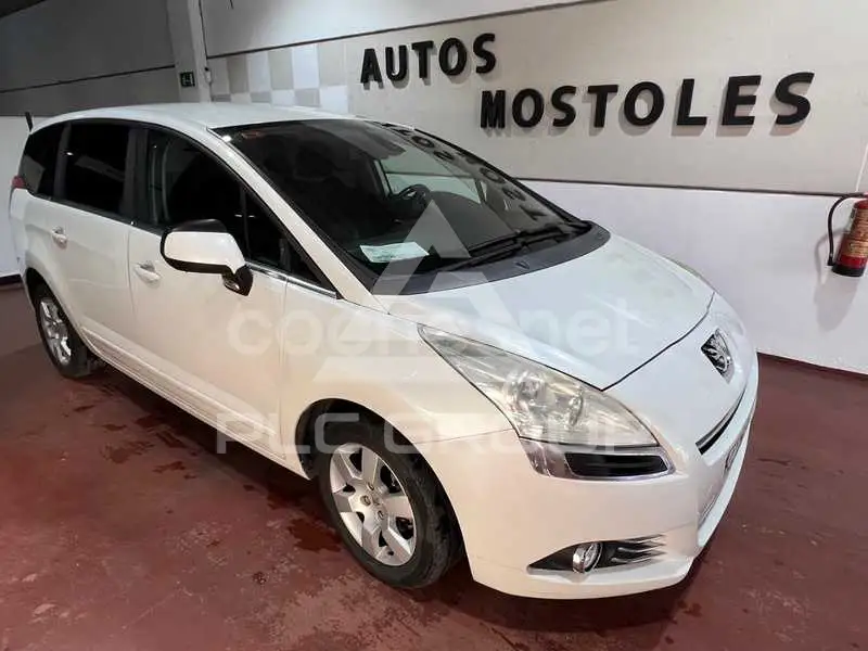 2010 Peugeot 5008