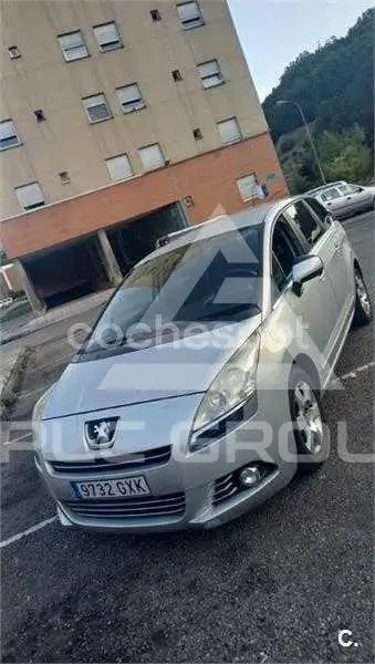 2010 Peugeot 5008