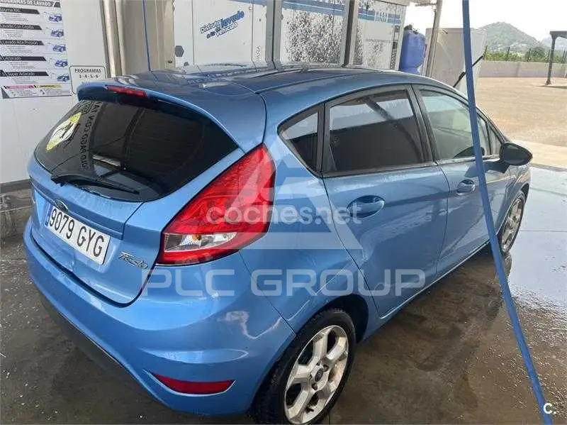 2010 Ford FIESTA