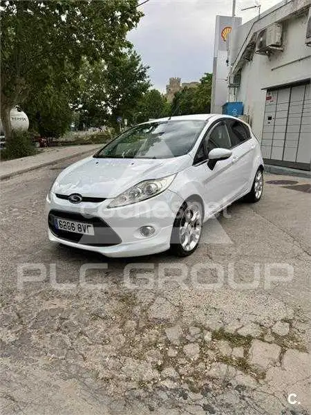 2010 Ford FIESTA