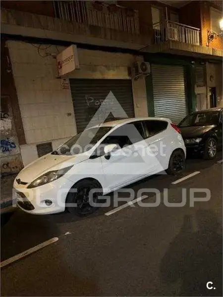 2010 Ford FIESTA