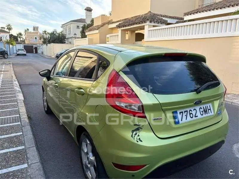 2010 Ford FIESTA