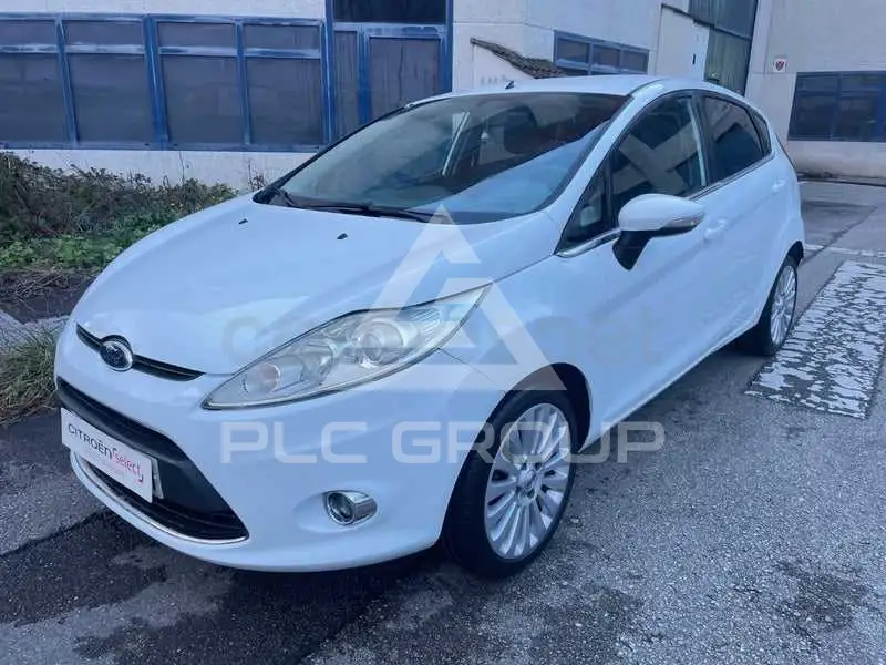 2010 Ford FIESTA