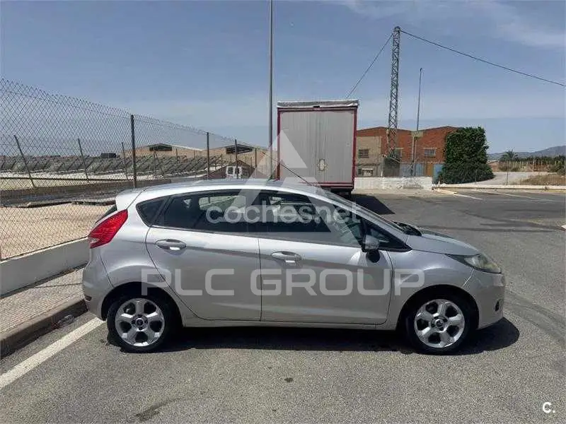2010 Ford FIESTA