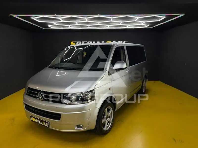 2010 Volkswagen CARAVELLE