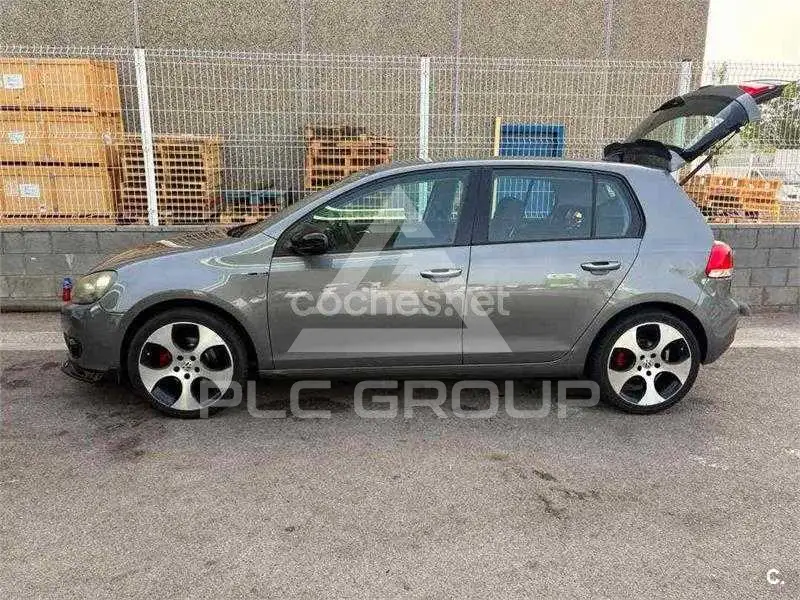 2010 Volkswagen GOLF