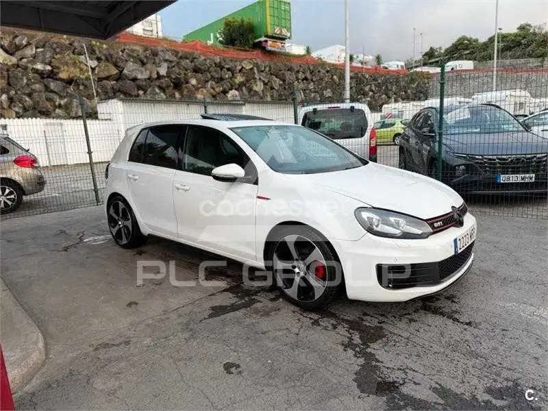 2010 Volkswagen GOLF