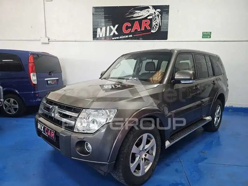 2011 Mitsubishi MONTERO
