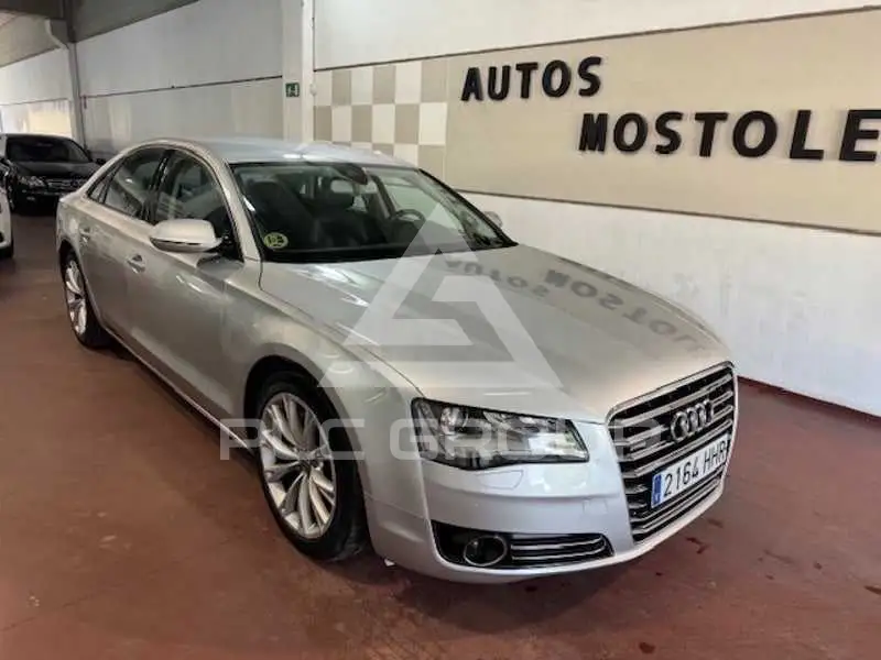 2011 Audi A8