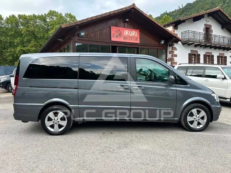 2011 Mercedes Benz Viano
