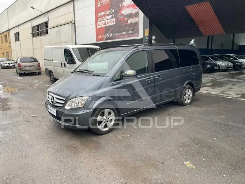 2011 Mercedes Benz Viano