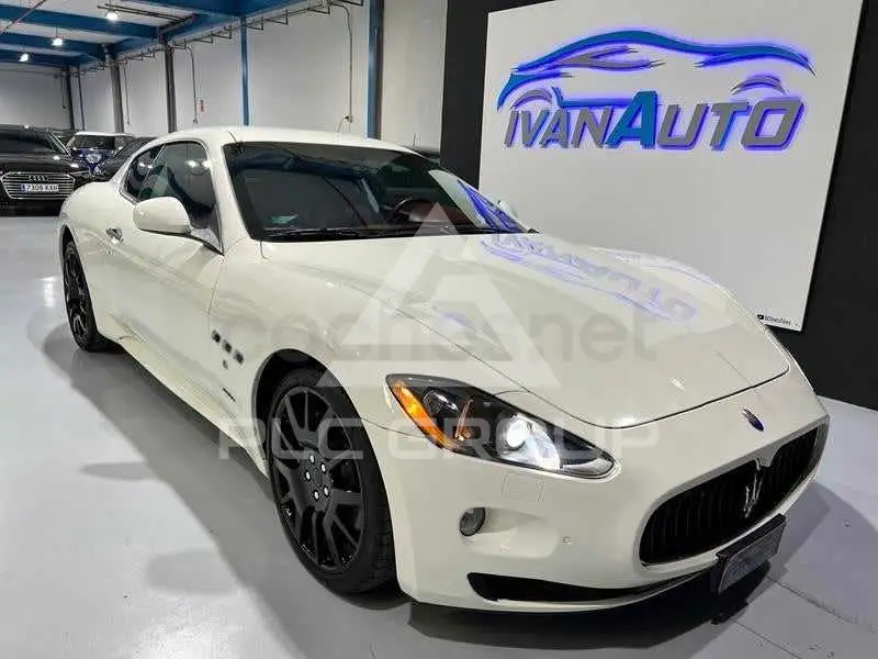 2011 Maserati GRANTURISMO
