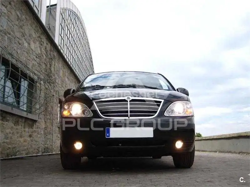 2011 Ssangyong Rodius