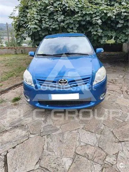 2011 Toyota AURIS