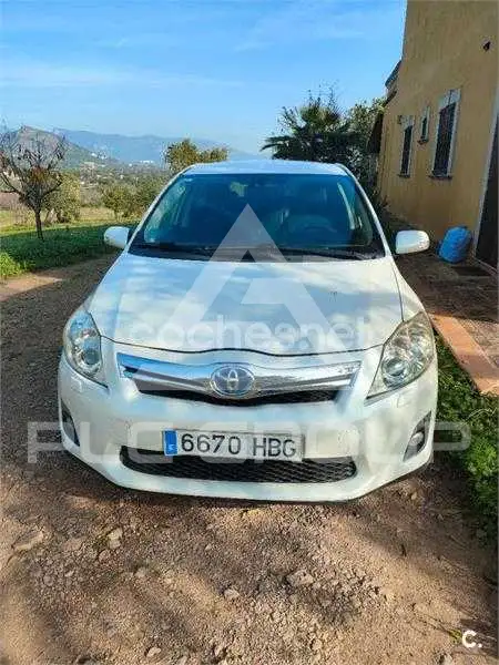 2011 Toyota AURIS