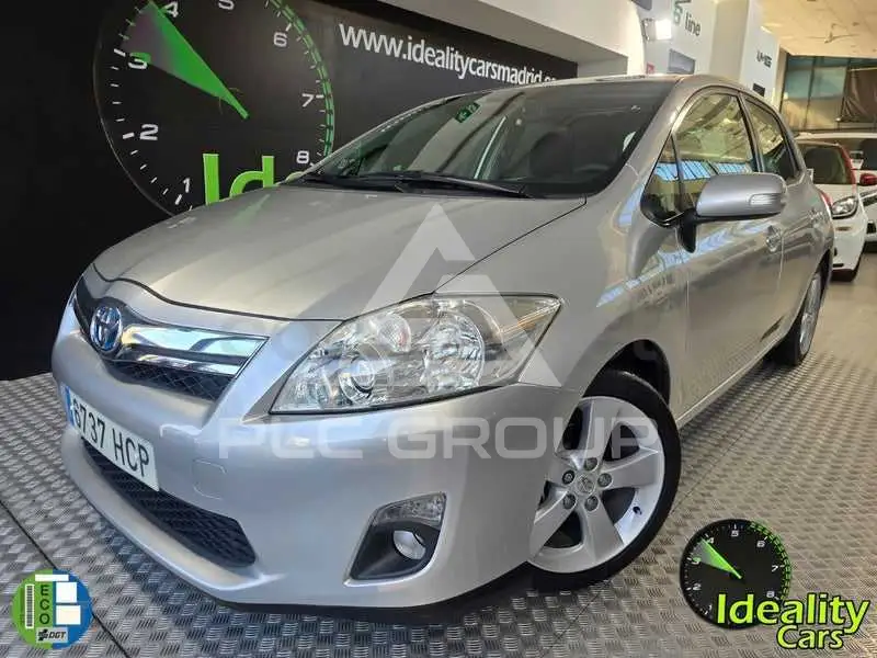 2011 Toyota AURIS