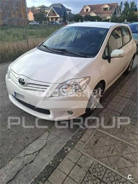 2011 Toyota AURIS