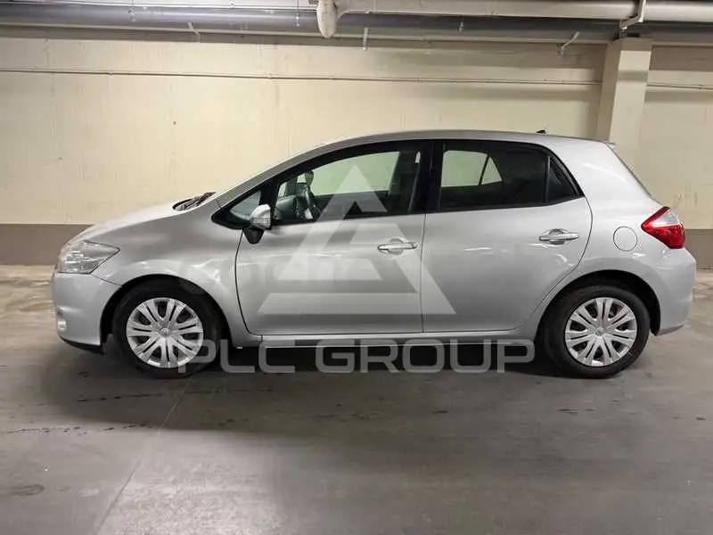 2011 Toyota AURIS