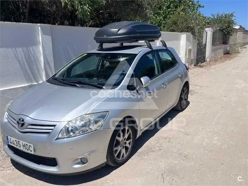 2011 Toyota AURIS