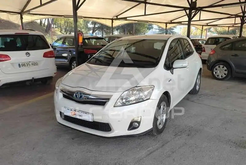 2011 Toyota AURIS