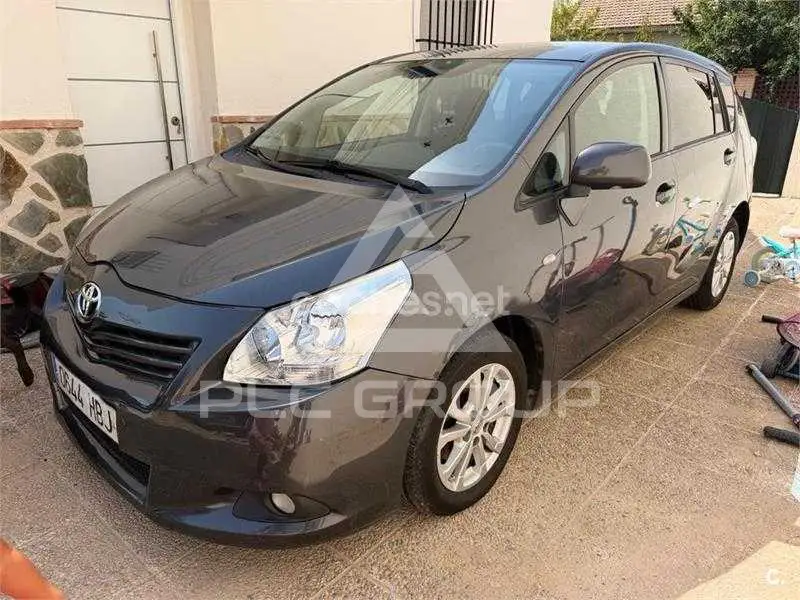 2011 Toyota VERSO
