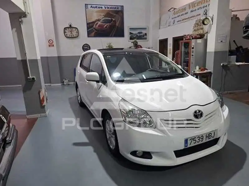 2011 Toyota VERSO