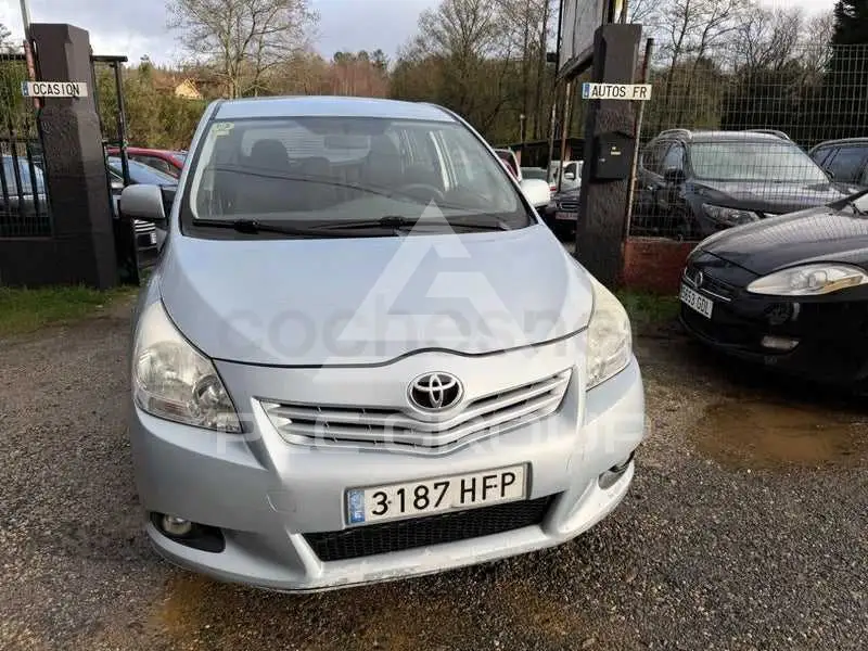 2011 Toyota VERSO