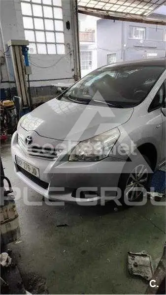 2011 Toyota VERSO