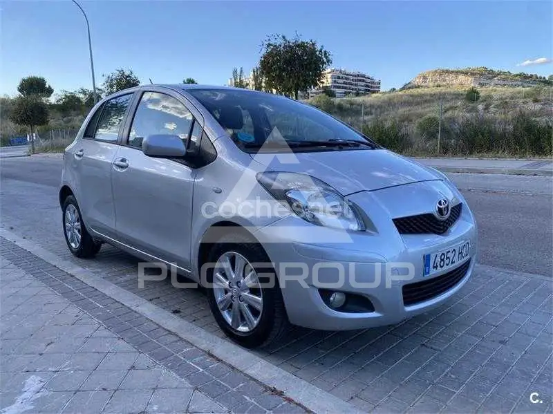 2011 Toyota YARIS
